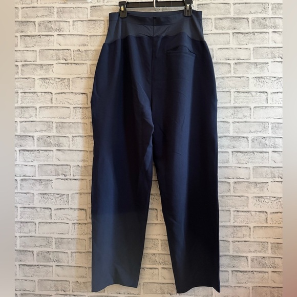 NWT! Women’s Old Navy Maternity navy blue belly cover dress pants XL - Picture 2 of 5